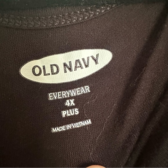 Old Navy Everywear Plus Size Black T-Shirt - Picture 4 of 7